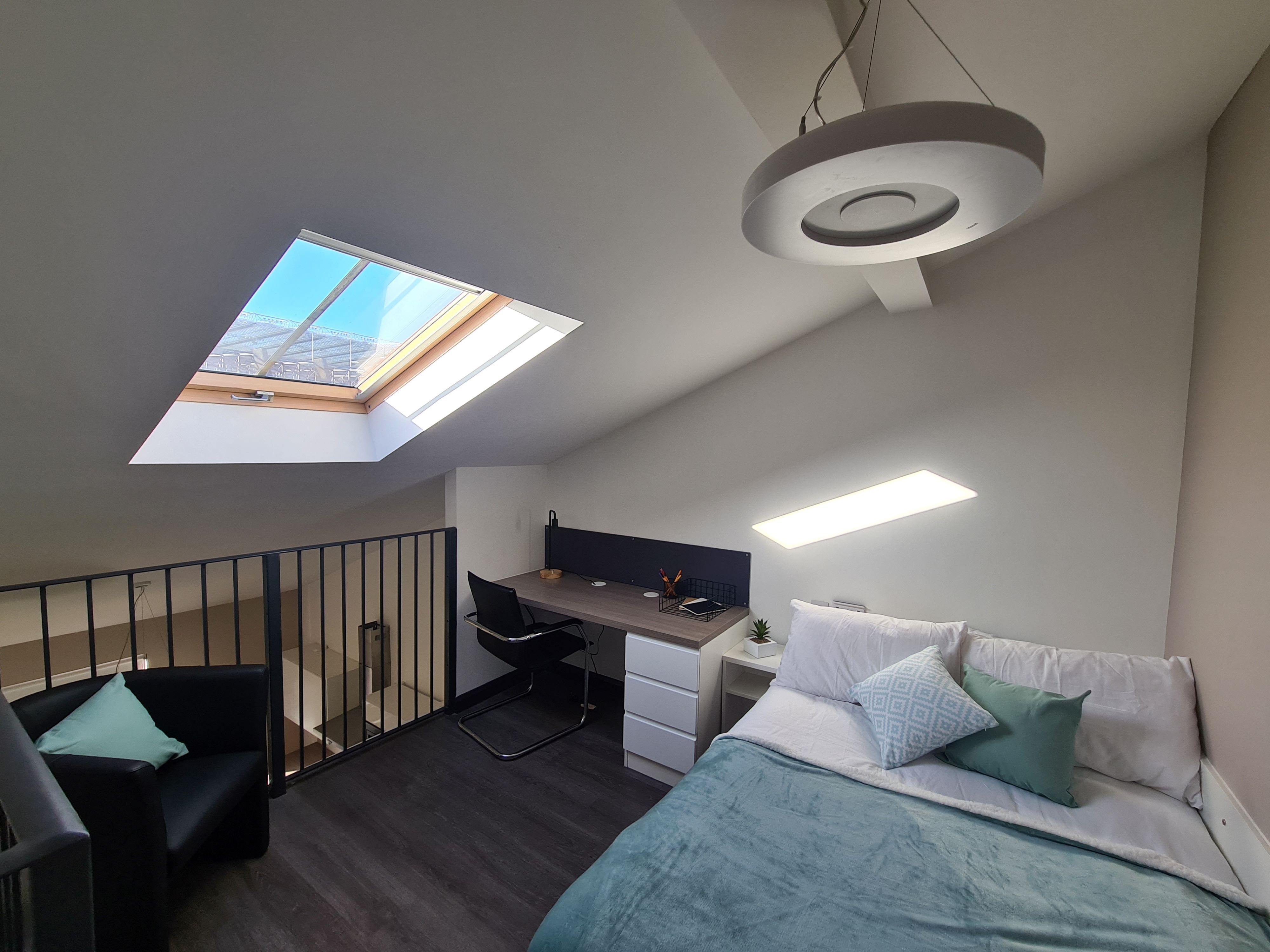 Studio Gold Top Floor